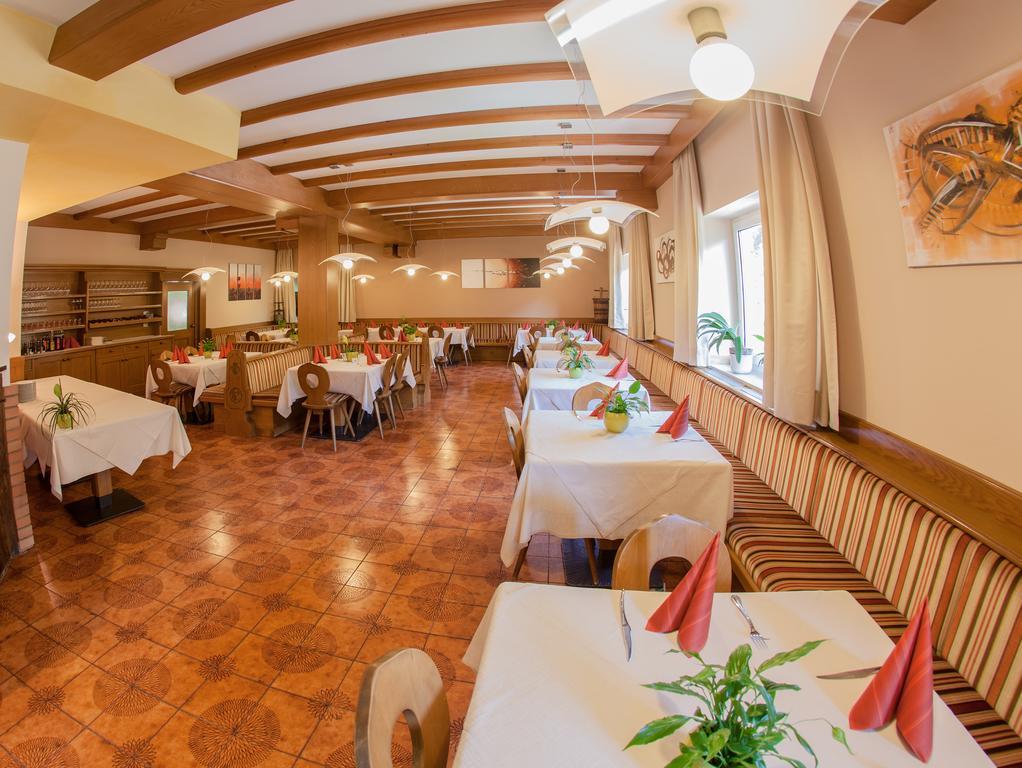 Zur Muehle Wohlfuehloase Hotel โตรเดนา ภายนอก รูปภาพ